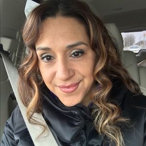 Meet your Posher, Monica